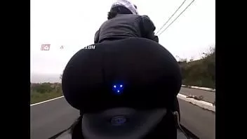 Reproduzir Phat bunda ilumina buttplug em leggings