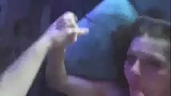 play Jolie fille se fait déchirer le cul