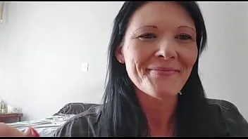 play Whatsapp girl fingering her pussy with a bottle (082) 3649087