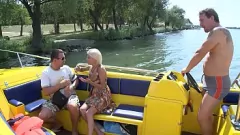 play ぽっちゃりドイツ人の浮気妻がボートで激しく犯される