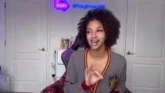 Odtwórz Petite Ebony FoxyBrown20's Naughty Walmart Spotkanie