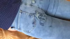 تشغيل الجينز الشقراء لاتينا جينز رطب مع نائب الرئيس بعد الحمار الديك الكبيرة اللعنة