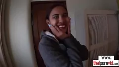 Redare Mică adolescentă thailandeză Cherry's Wild Bath Time cu un cocos alb mare