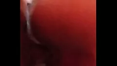 تشغيل المتأنق السمين التي تهيمن عليها امرأة الأبنوس ضئيلة في جلسة جماع الدبر Creampie