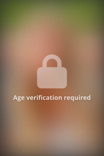 Порнозвезда Paris Amour