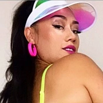 Pornostar Shantel Dee