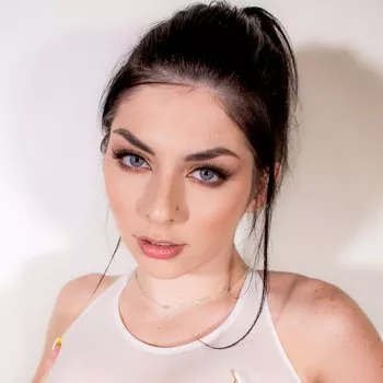 Порнозвезда Keira Croft