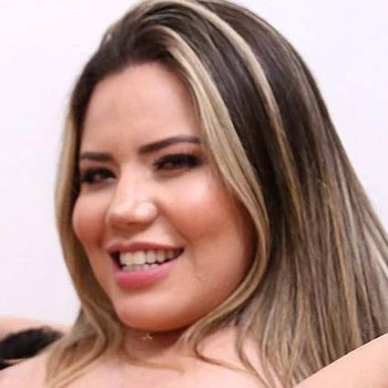 Actrita Yasmin Mineira